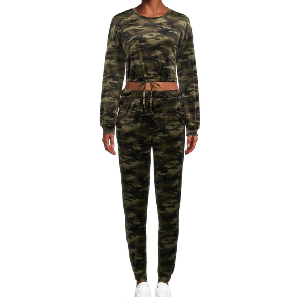 Velour Leisure Suit (2 Piece Set) - Picture 2 of 6